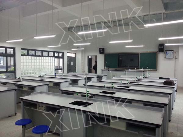 <a href='http://www.qmcku.cn/chanpin/53-1.html' target='1' style='font-size:18px; font-weight:bold; color:#000000;'>科學實驗室</a>