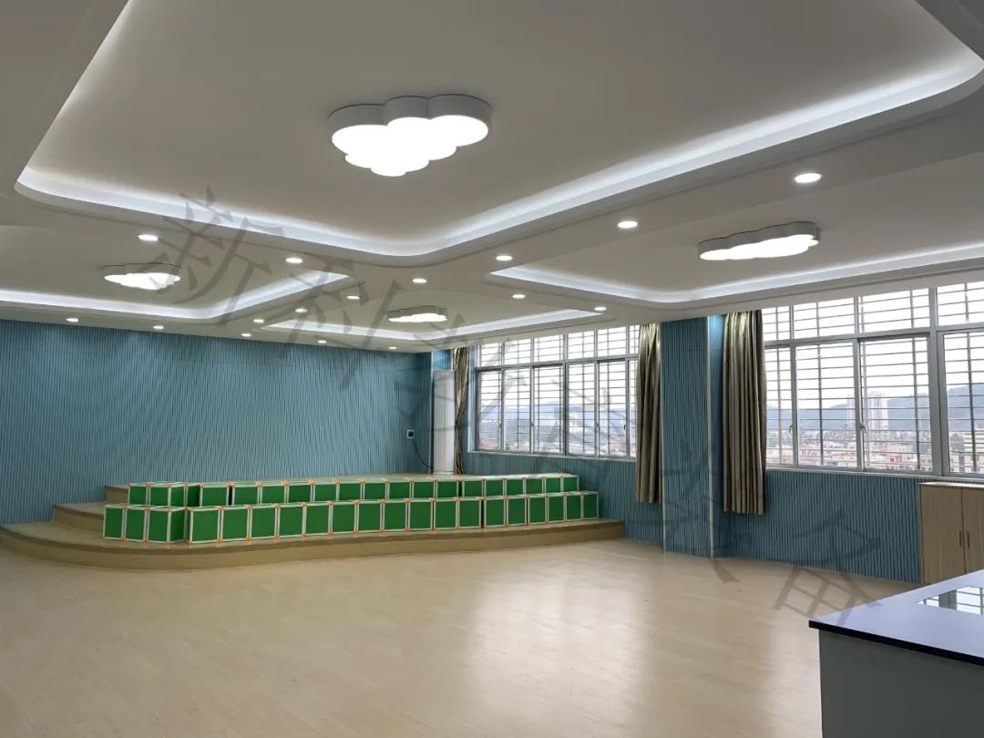 <a href='http://www.qmcku.cn/chanpin/58-1.html' target='1' style='font-size:18px; font-weight:bold; color:#000000;'>音樂室</a>1