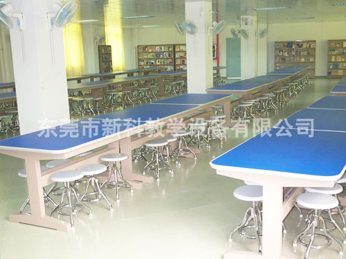 <a href='http://www.qmcku.cn/chanpin/110-1.html' target='1' style='font-size:18px; font-weight:bold; color:#000000;'>圖書閱覽室</a>8