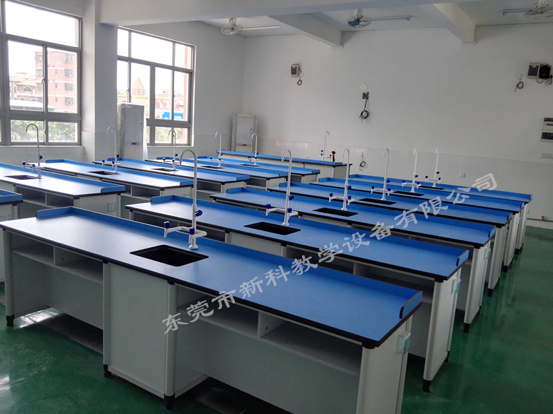 <a href='http://www.qmcku.cn/chanpin/53-1.html' target='1' style='font-size:18px; font-weight:bold; color:#000000;'>科學實驗室</a>