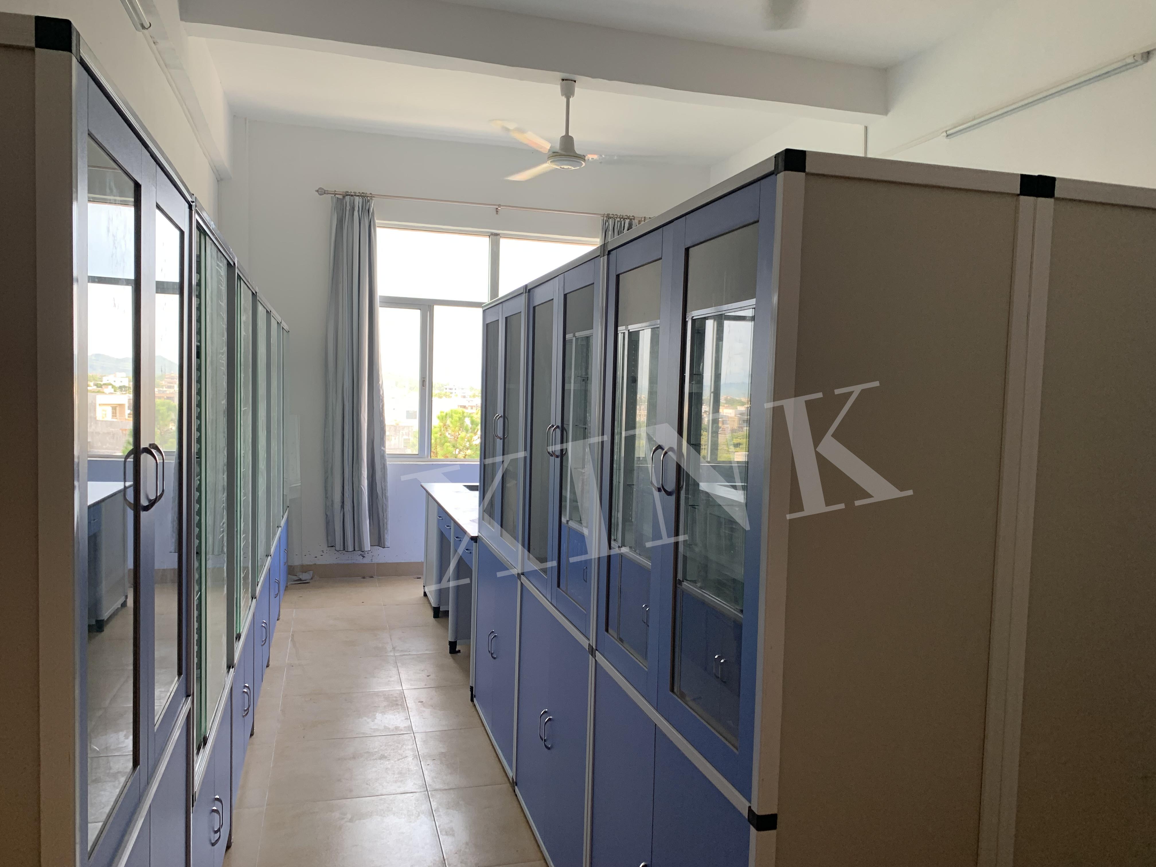 <a href='http://www.qmcku.cn/products/70-1.html' target='1' style='font-size:18px; font-weight:bold; color:#000000;'>藥品柜</a>