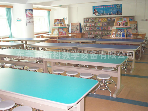 <a href='http://www.qmcku.cn/chanpin/110-1.html' target='1' style='font-size:18px; font-weight:bold; color:#000000;'>圖書閱覽室</a>7