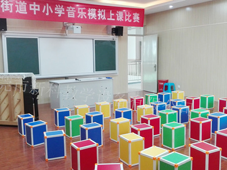 <a href='http://www.qmcku.cn/chanpin/58-1.html' target='1' style='font-size:18px; font-weight:bold; color:#000000;'>音樂功能室</a>