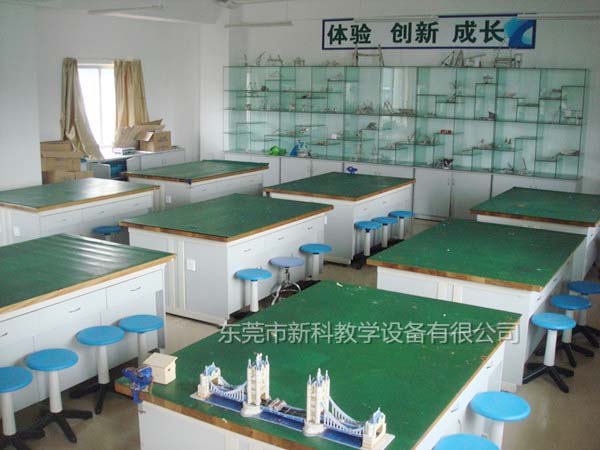 <a href='http://www.qmcku.cn/chanpinyiji/37-1.html' target='1' style='font-size:18px; font-weight:bold; color:#ff0000;'>通用技術(shù)實(shí)驗(yàn)室設(shè)備</a>