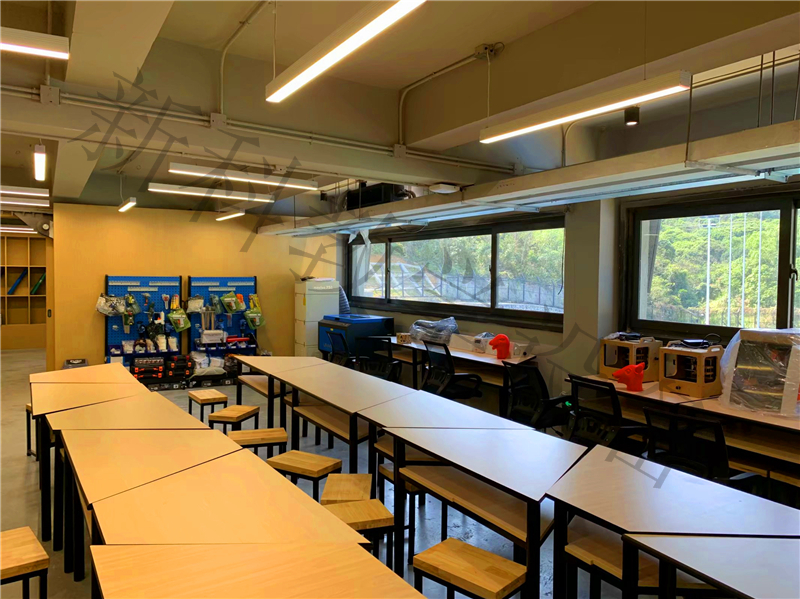 <a href='http://www.qmcku.cn' target='1' style='font-size:14px; font-weight:bold; color:#0080ff;'>創(chuàng)客實(shí)驗(yàn)室</a>