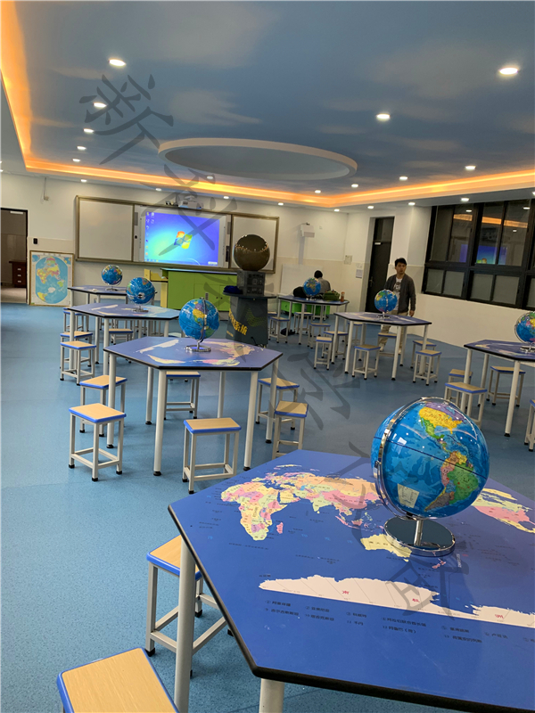 <a href='http://www.qmcku.cn/chanpinyiji/42-1.html' target='1' style='font-size:14px; font-weight:bold; color:#0080ff;'>地理專用教室</a>